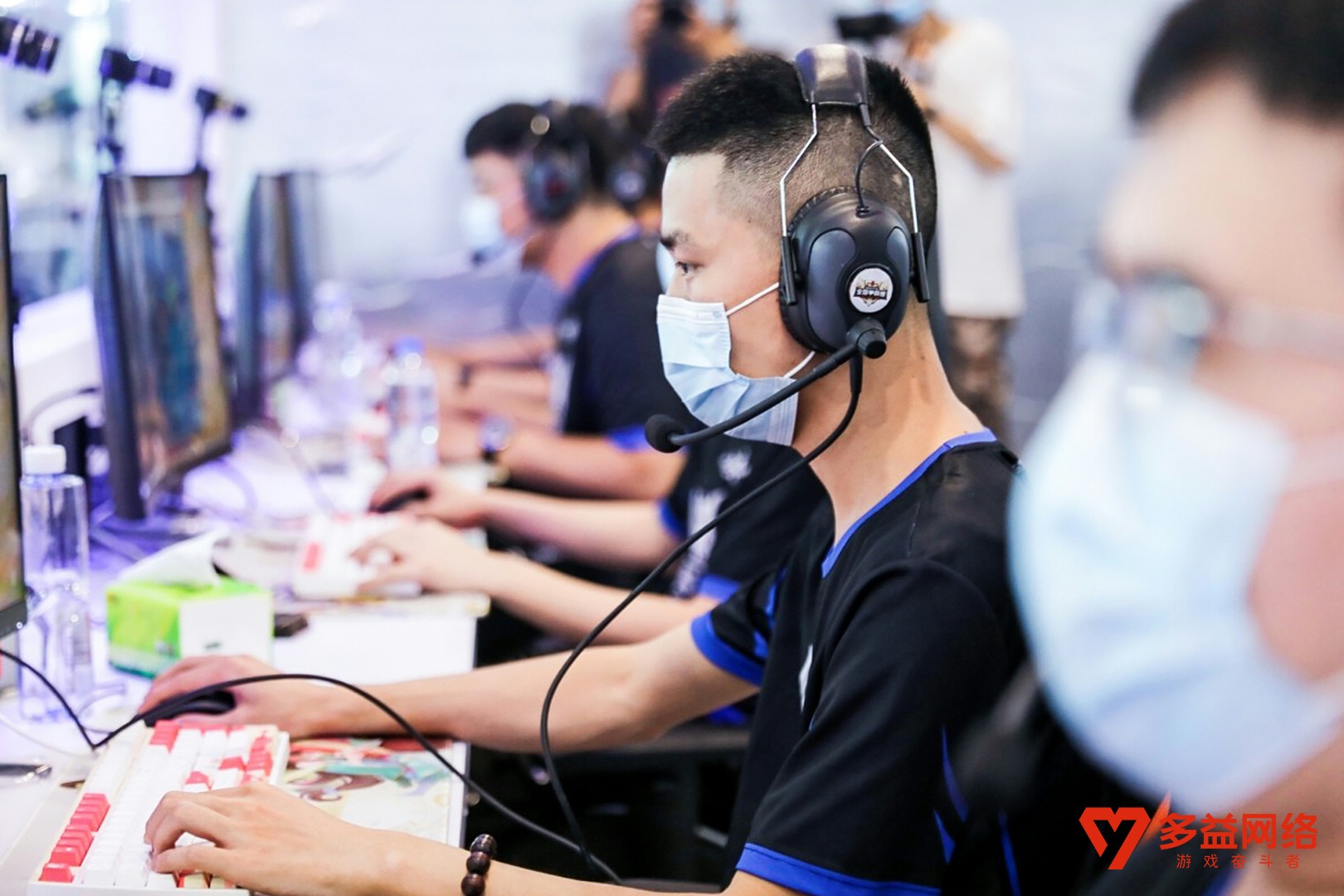 【圖2 《神武4》手游全國(guó)爭(zhēng)霸賽飛升135級(jí)組別總決賽現(xiàn)場(chǎng)】.jpg